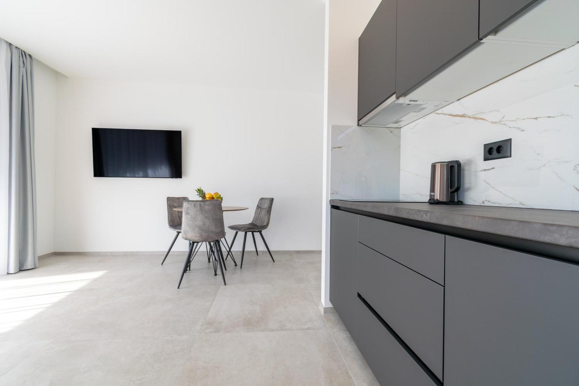 Apartmani Pino 1 Baska Voda Bagian luar foto